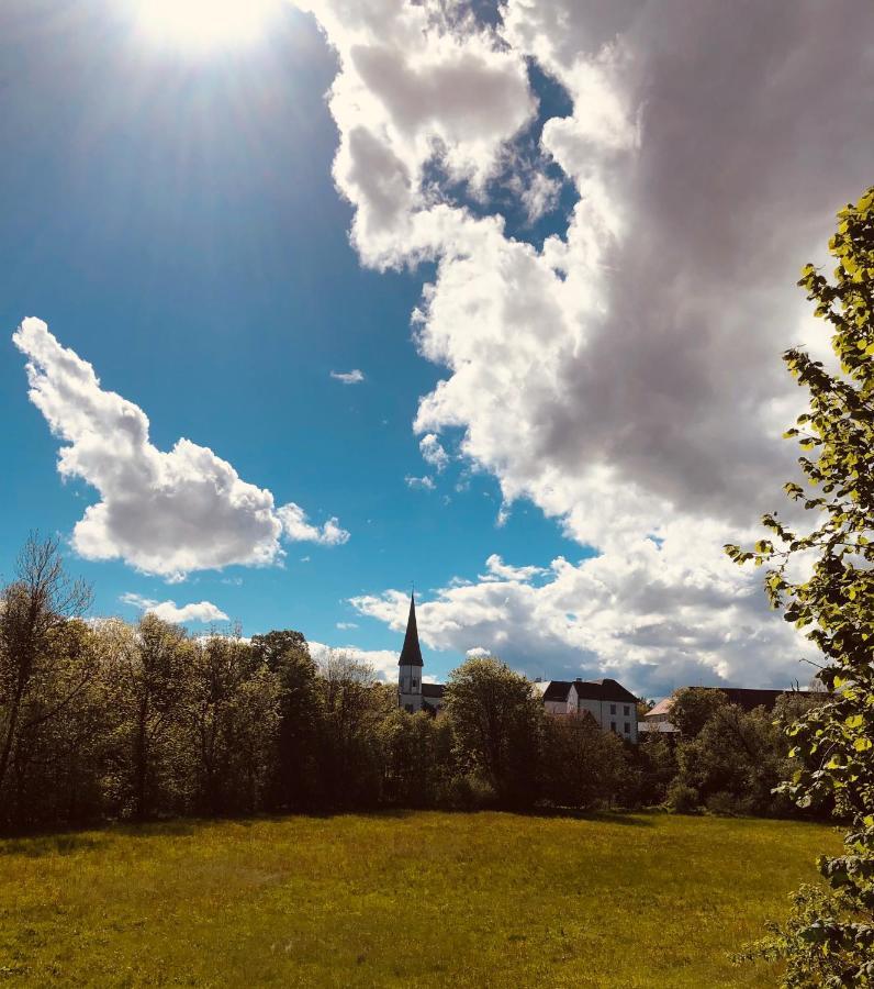 Ferien An Der Traun Lägenhet Traunwalchen Exteriör bild